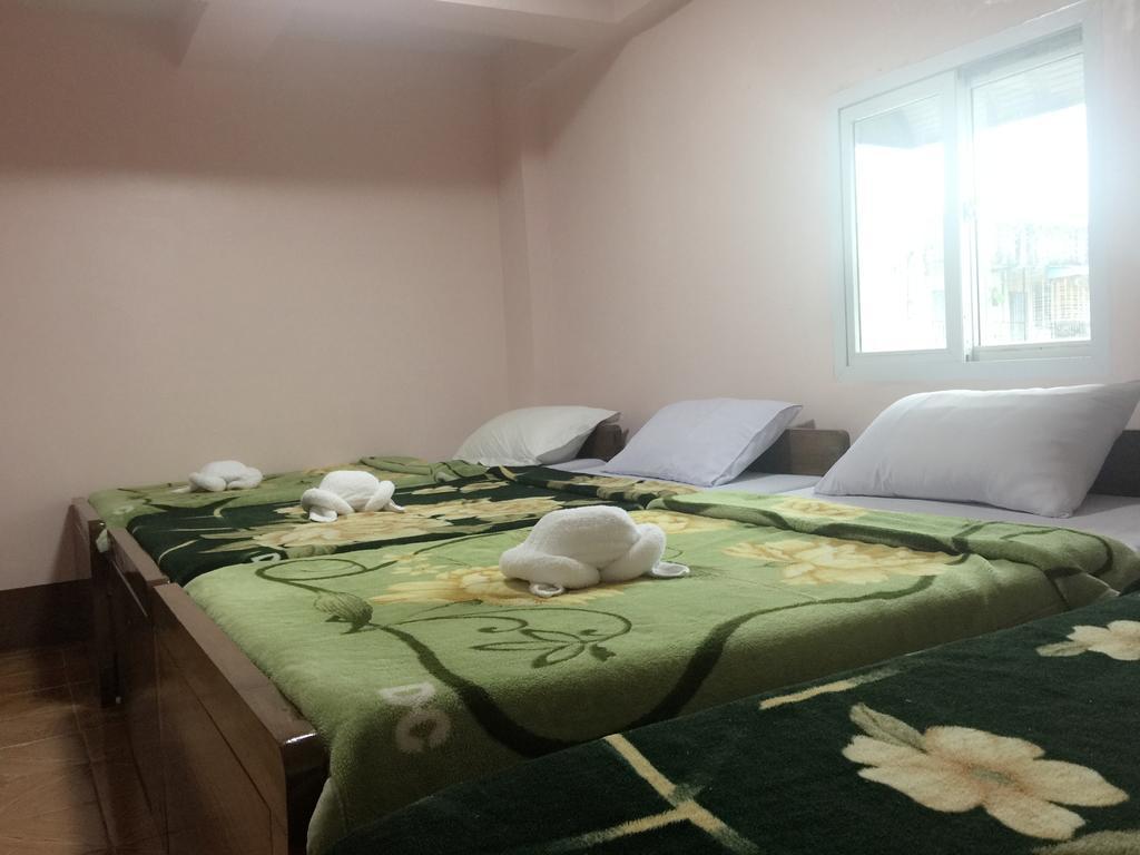 Everest Hotel ヤンゴン エクステリア 写真