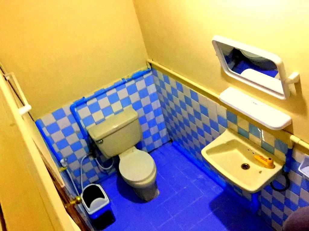 Everest Hotel ヤンゴン エクステリア 写真